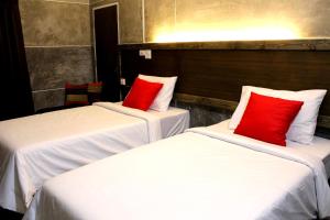 Standard Twin Room room in Bangkok 68 Hotel