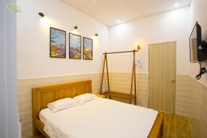 Phòng Giường Đôi Có Phòng Tắm Riêng (Double Room with Private Bathroom)