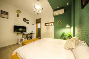 Phòng Tiêu Chuẩn Giường Đôi Lớn (Standard Queen Room)