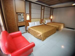 Phòng 4 Người Có Bồn Tắm (Quadruple Room with Bath)