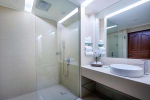 Deluxe 2 giường hoặc giường King (Deluxe Twin Or King)