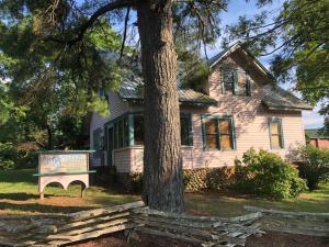 Two-Bedroom Apartment room in Smokies Bed and Breakfast - Evergreen Cottage Inn