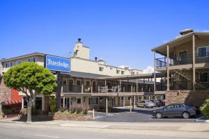 Travelodge by Wyndham San Francisco Bay in San Francisco