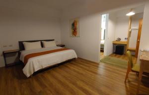 Phòng Giường Đôi Nhìn Ra Vườn (Double Room with Garden View)