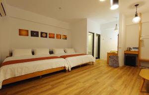 Phòng 4 người nhìn ra vườn (Quadruple Room with Garden View)