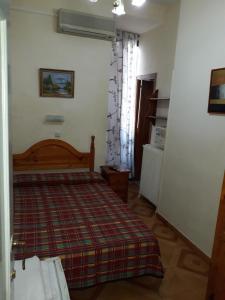 Double Room with Private Bathroom room in Hostal Fuentesol