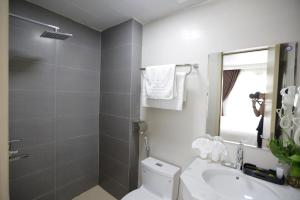 Phòng Tiêu Chuẩn Giường Lớn (Standard King Room)