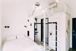 Phòng Đôi Tiêu Chuẩn Hướng Biển (Standard Double Room with Sea View)