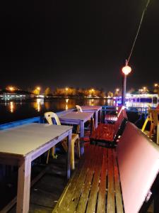 Nhà Nghỉ Dưỡng (Holiday Home)