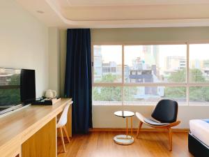 Phòng Đôi Loại Sang (Deluxe Double Room)