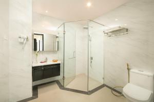 Phòng gia đình hướng biển có ban công (Family Sea View Room with Balcony)