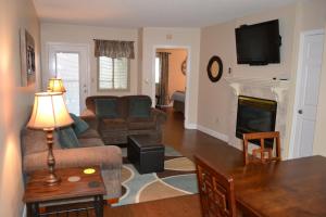 Apartment room in River Place Condos 504 2BD
