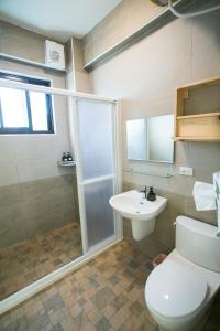 Phòng Giường Đôi Có Phòng Tắm Riêng (Double Room with Private Bathroom)