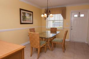Palm Beach Waterfront Condos - Full Kitchens! - image 2