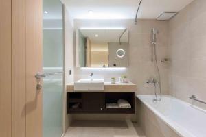 Phòng dành cho 4 Khách không có Cửa sổ (Quadruple Room without Window)