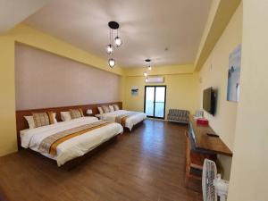 Phòng 4 Người Có Ban Công (Quadruple Room with Balcony)