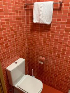 Superior Single Room with Private Bathroom room in Hostal Falfes