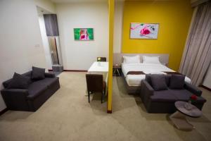 Suite có Ban công. (Suite with Balcony)