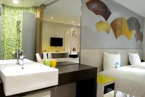 Comfort Twin Room without Window and Bathtub