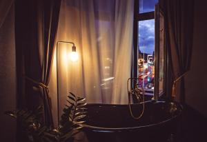 Deluxe Suite with Bath room in Noble Boutique Hotel - Adults Only