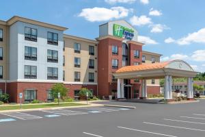 Holiday Inn Express & Suites - New Philadelphia Southwest, an IHG Hotel in Montrose