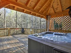 Holiday Home room in Rustic Gatlinburg Tree Top Dream Cabin with Hot Tub
