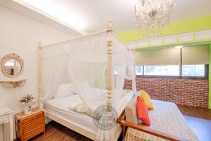 Phòng Deluxe Giường Đôi Có Vòi Sen (Deluxe Double Room with Shower)