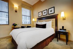 Deluxe Room with One Queen Bed room in Library Hotel by Library Hotel Collection