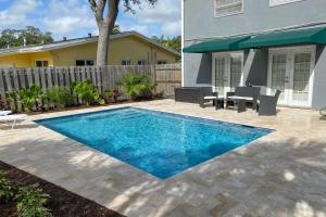 Waterfront Home with Saltwater Pool, 10 Mins to Beach in Fort Lauderdale