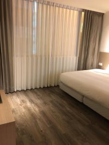 Phòng Có Giường Cỡ Queen (Queen Room)