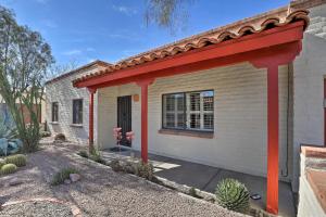 Bright Tucson Home with Patio By Rillito River Path! in Tucson