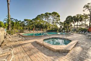Sarasota Villa with Pool Access about 4 Mi to Beach! - image 1