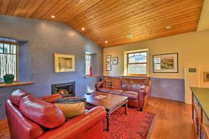 Taos House with Yard - Walk to Historic Taos Plaza! in Taos