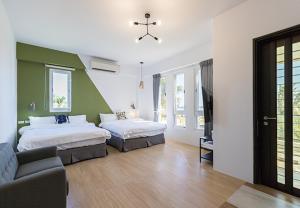 Phòng Bốn Người Có Phòng Tắm Riêng (Quadruple Room with Private Bathroom)