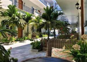 Phòng Có Giường Cỡ Queen Nhìn Ra Vườn (Queen Room with Garden View)