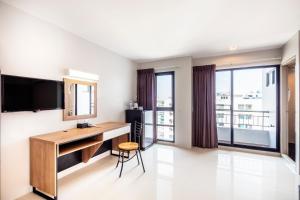 Phòng Hai Giường Đơn Loại Sang (Deluxe Twin Room)