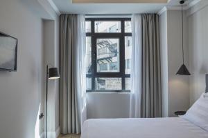 Cozy Double Room with Urban View room in The Artist Athens