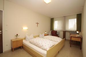 Double or Twin Room with Shared Bathroom room in Kloster Maria Hilf
