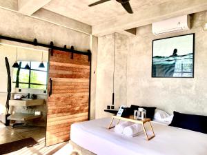Phòng có Giường cỡ King với Bồn tắm (King Room with Bathtub)