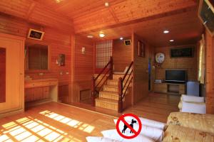 Suite Gia Đình Deluxe (Deluxe Family Suite)