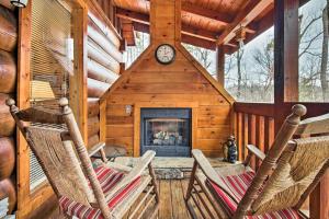Holiday Home room in Gatlinburg Mountainside Escape with Outdoor Hot Tub!