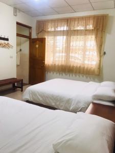 Phòng Bốn Người Có Phòng Tắm Riêng (Quadruple Room with Private Bathroom)