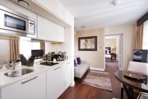 One Bedroom Deluxe Apartment room in Fraser Suites Queens Gate