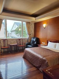 Phòng Có Giường Cỡ Queen Và Bồn Tắm Spa (Queen Room with Spa Bath)