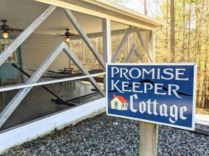 One-Bedroom House room in Promise Keeper Cottage