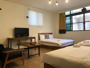 Phòng gia đình với phòng tắm riêng. (Family Room with Private Bathroom)