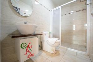 Phòng 4 Người Có Ban Công (Quadruple Room with Balcony)