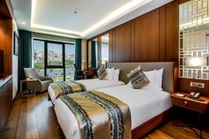 Deluxe Twin Room with Sea View room in Clarion Hotel Golden Horn