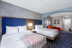 Deluxe Suite with Two Queen Beds - Non-Smoking room in La Quinta by Wyndham Houston Channelview