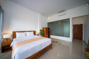 Phòng Giường Đôi Nhìn Ra Hồ Bơi (Double Room with Pool View)